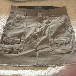 Democracy Women's Tan Mini Skirt with Pockets